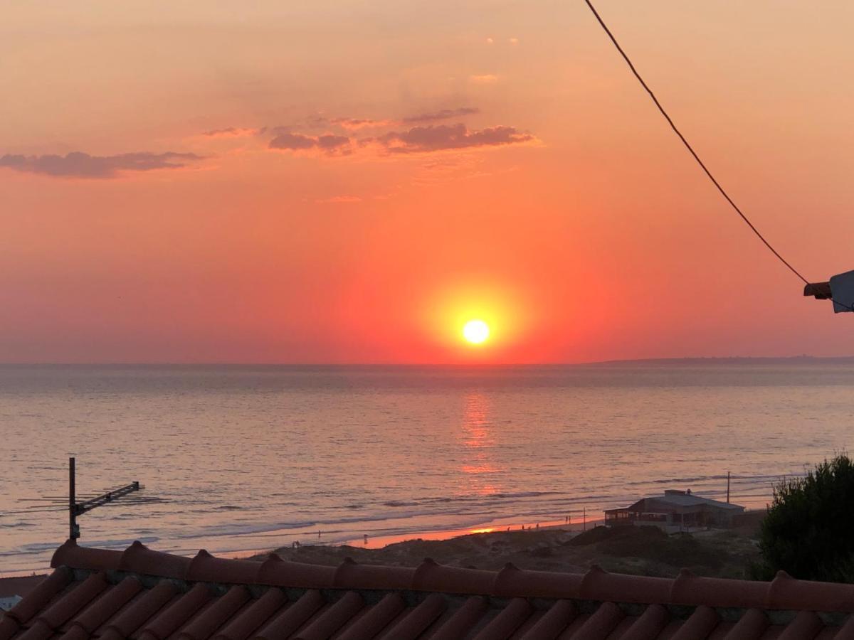ホテル Fonte Da Telha Cliff House Aroeira  エクステリア 写真