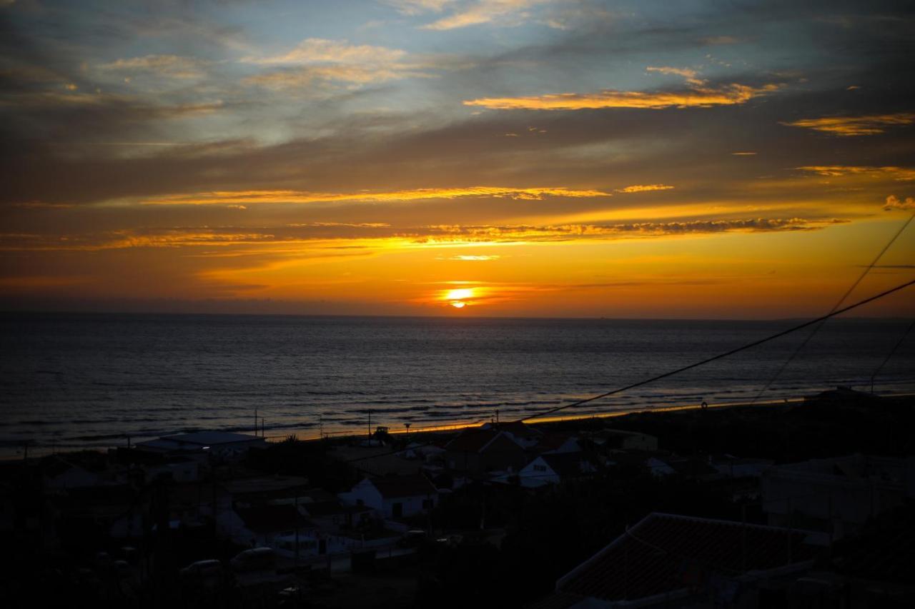 ホテル Fonte Da Telha Cliff House Aroeira  エクステリア 写真